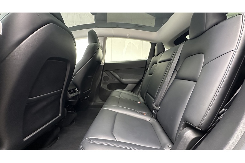 Tesla Model Y Long Range - U4288