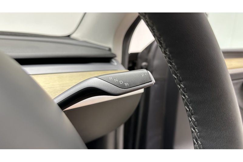 Tesla Model Y Long Range - U4288
