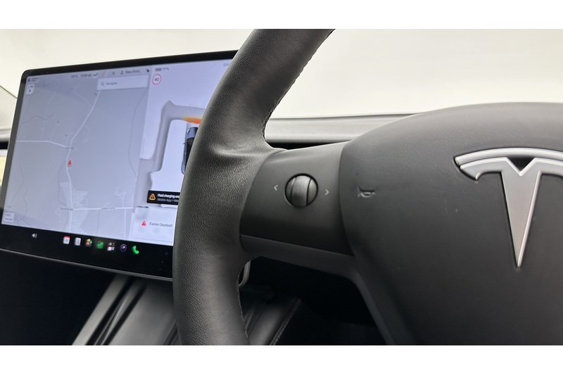 Tesla Model Y Long Range - U4288