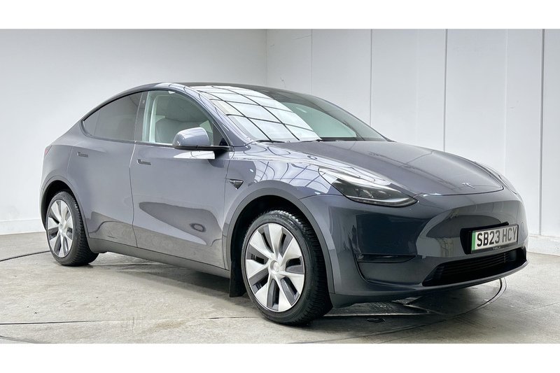 Tesla Model Y Long Range - U4288