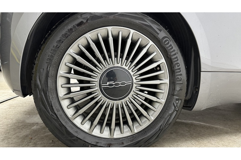 Fiat 500e Icon - U4300