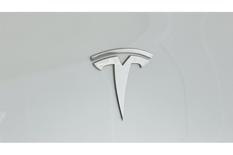 Tesla Model Y Long Range - U4319