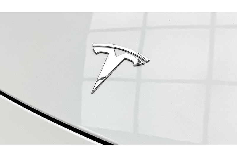 Tesla Model Y Long Range - U4319