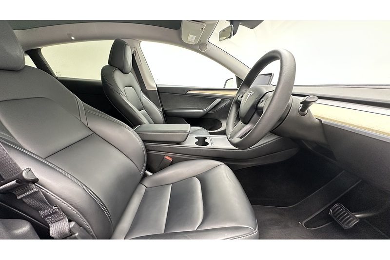 Tesla Model Y Long Range - U4319
