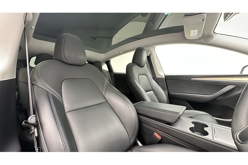 Tesla Model Y Long Range - U4319