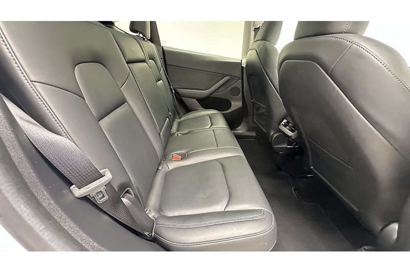 Tesla Model Y Long Range - U4319