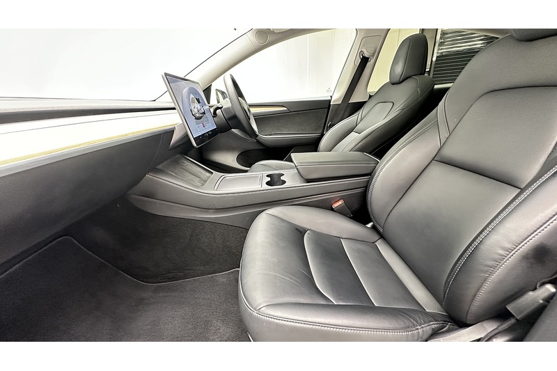Tesla Model Y Long Range - U4319