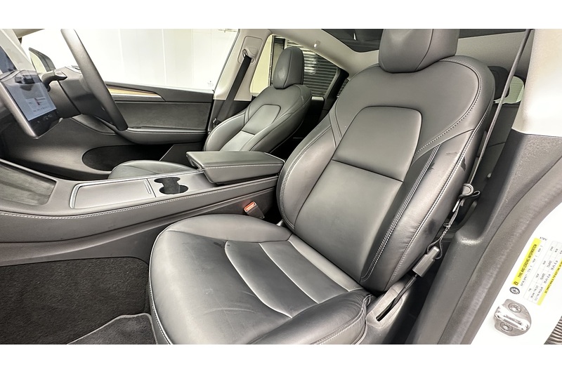 Tesla Model Y Long Range - U4319