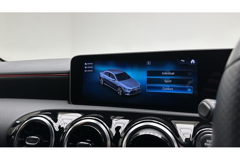 Mercedes-Benz A Class A200 AMG Line - U4328