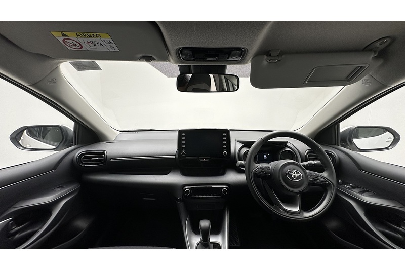 Toyota Yaris VVT-h Design - U4334