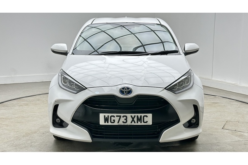 Toyota Yaris VVT-h Design - U4334