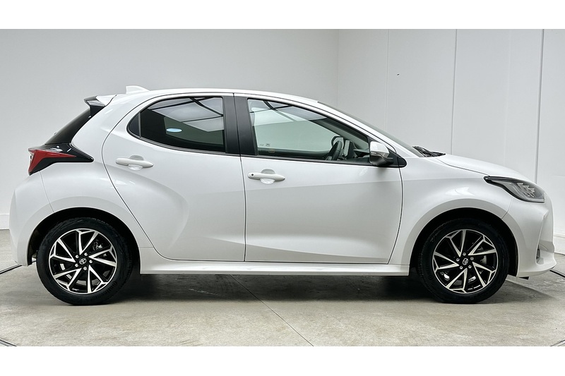 Toyota Yaris VVT-h Design - U4334