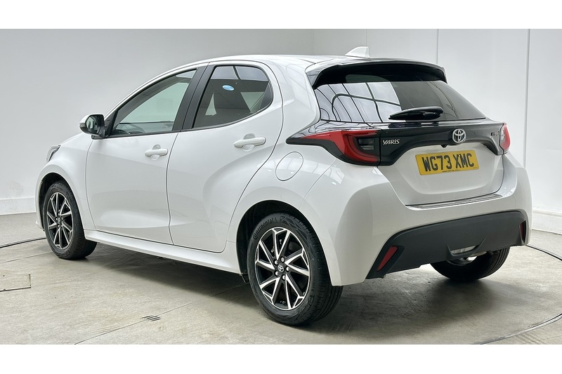 Toyota Yaris VVT-h Design - U4334