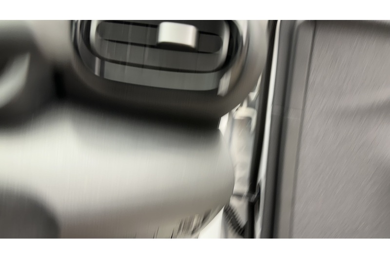 Toyota Yaris VVT-h Design - U4334