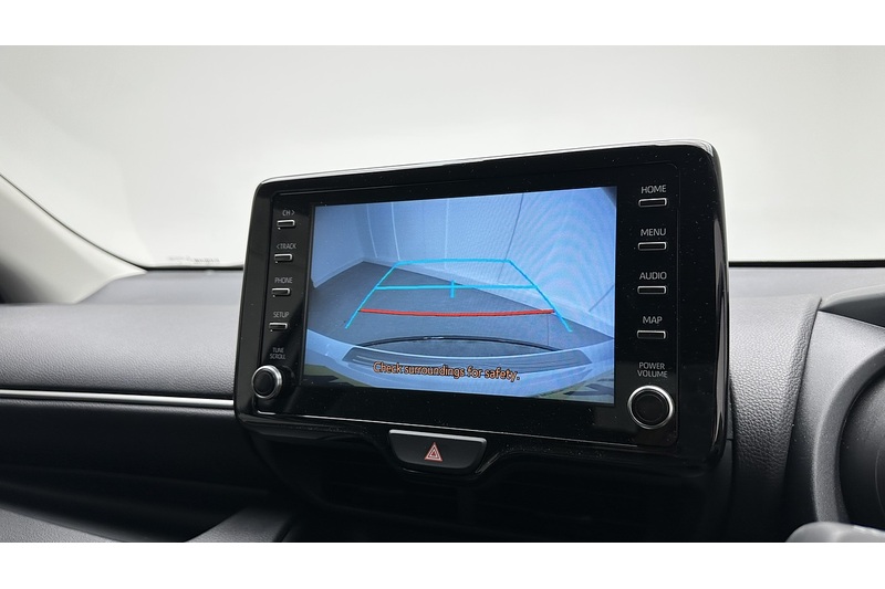Toyota Yaris VVT-h Design - U4334