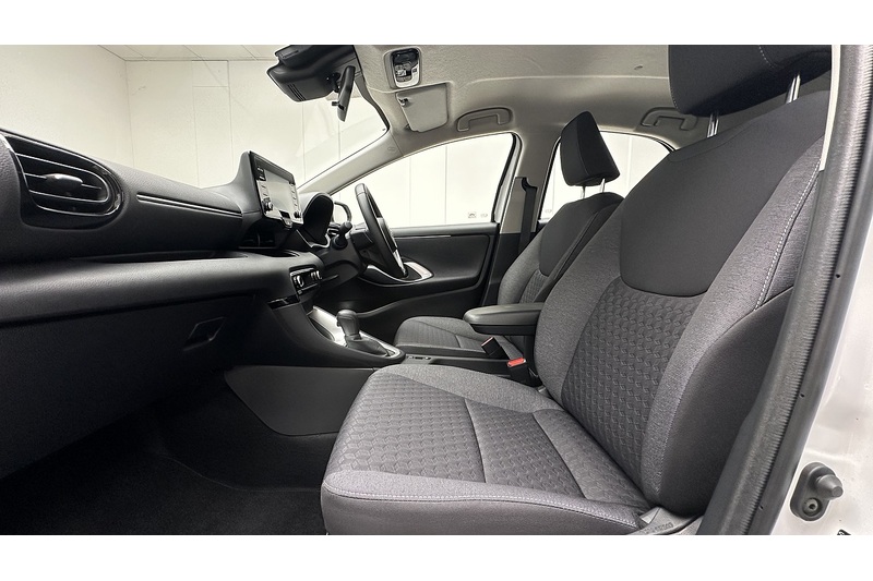 Toyota Yaris VVT-h Icon - U4338