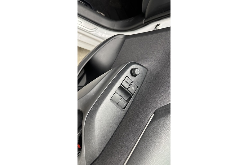 Toyota Yaris VVT-h Icon - U4338