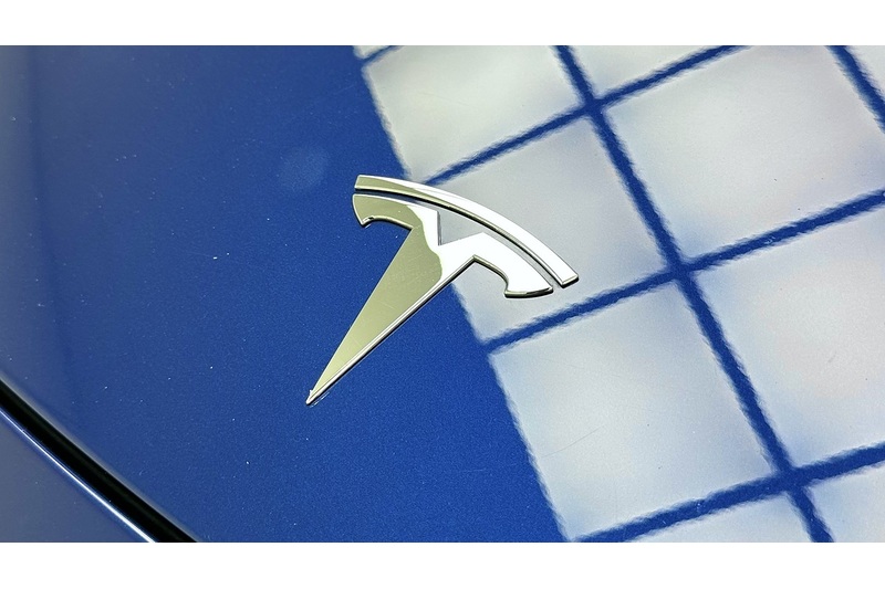 Tesla Model Y Performance - U4345