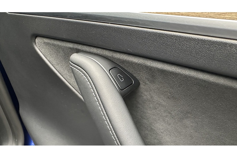 Tesla Model Y Performance - U4345
