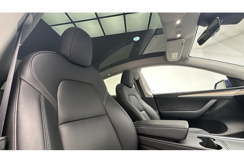 Tesla Model Y Performance - U4345