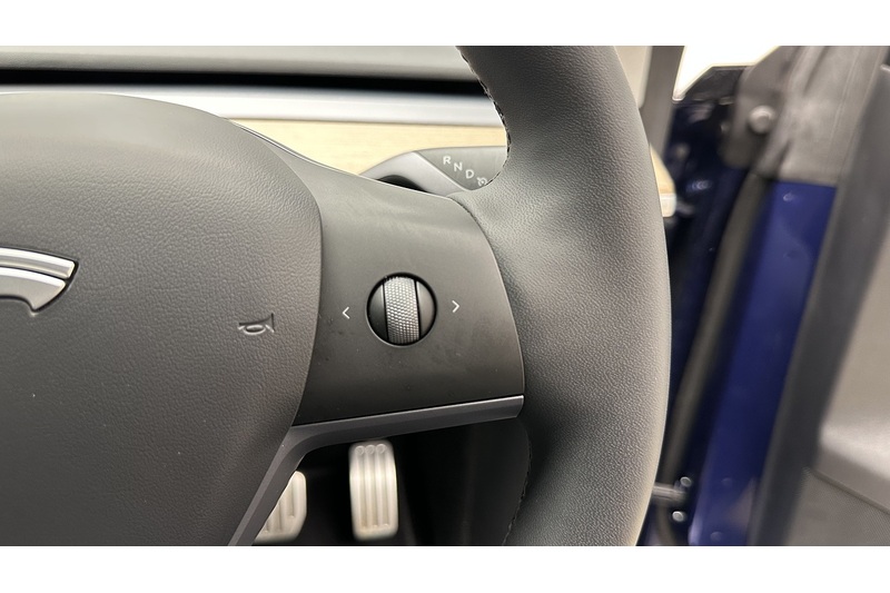 Tesla Model Y Performance - U4345