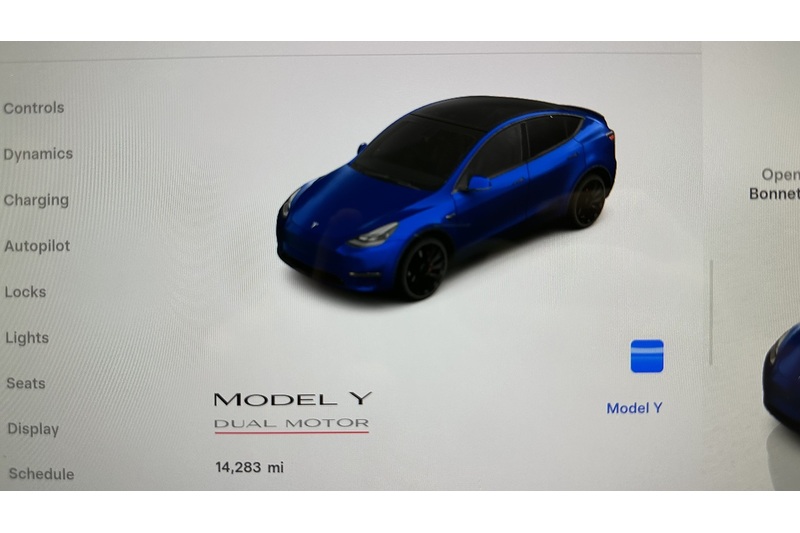Tesla Model Y Performance - U4345