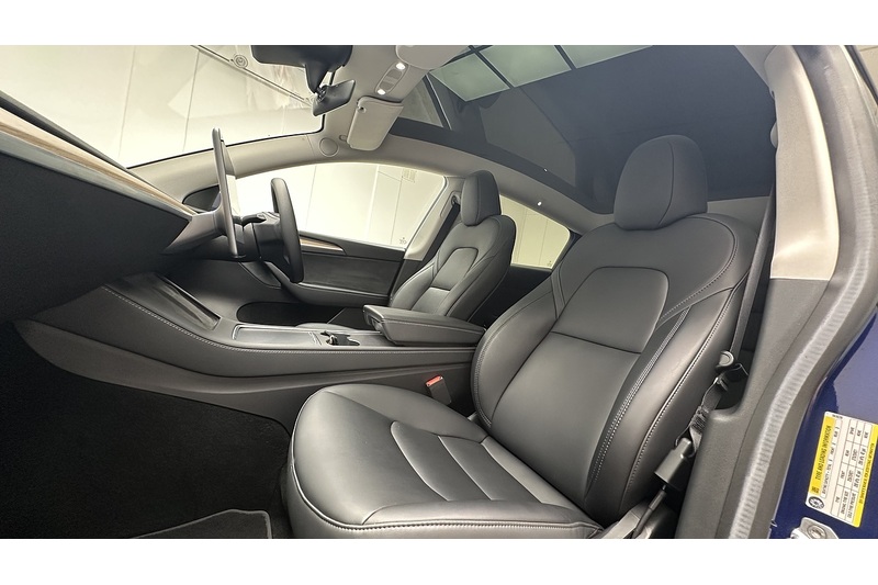 Tesla Model Y Performance - U4345