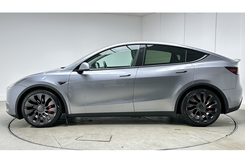 Tesla Model Y Performance - U4346