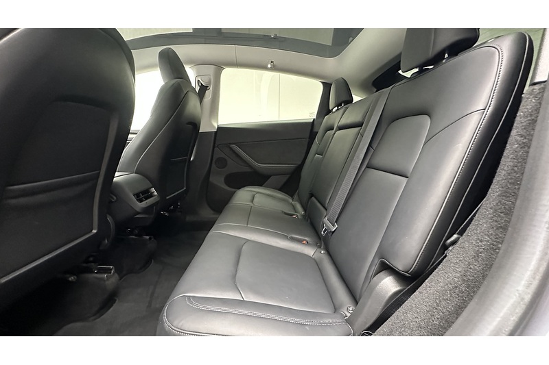 Tesla Model Y Performance - U4346