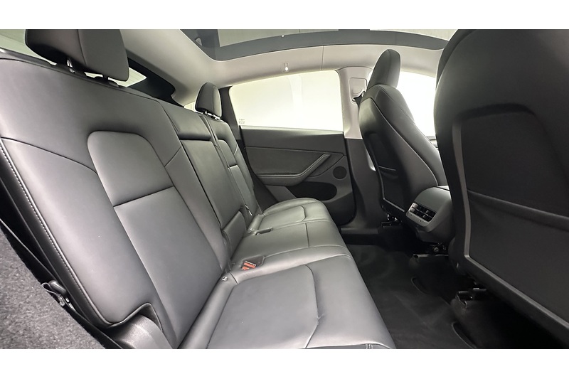 Tesla Model Y Performance - U4346