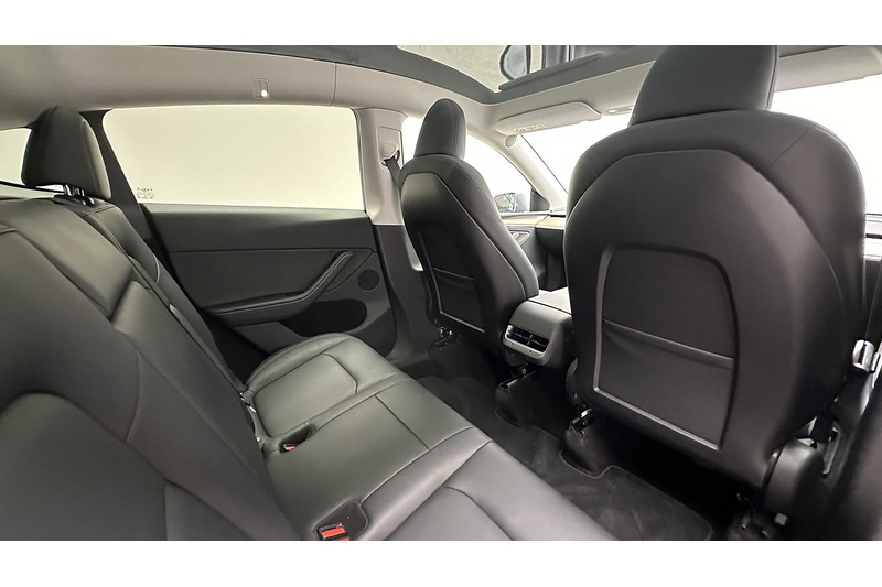 Tesla Model Y Performance - U4346