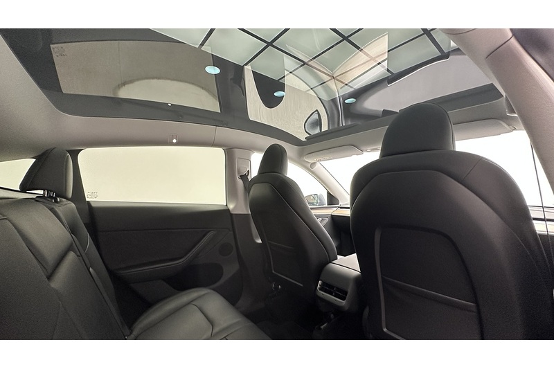 Tesla Model Y Performance - U4346
