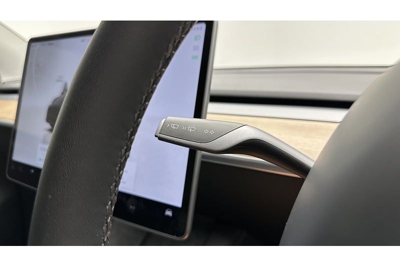 Tesla Model Y Performance - U4346