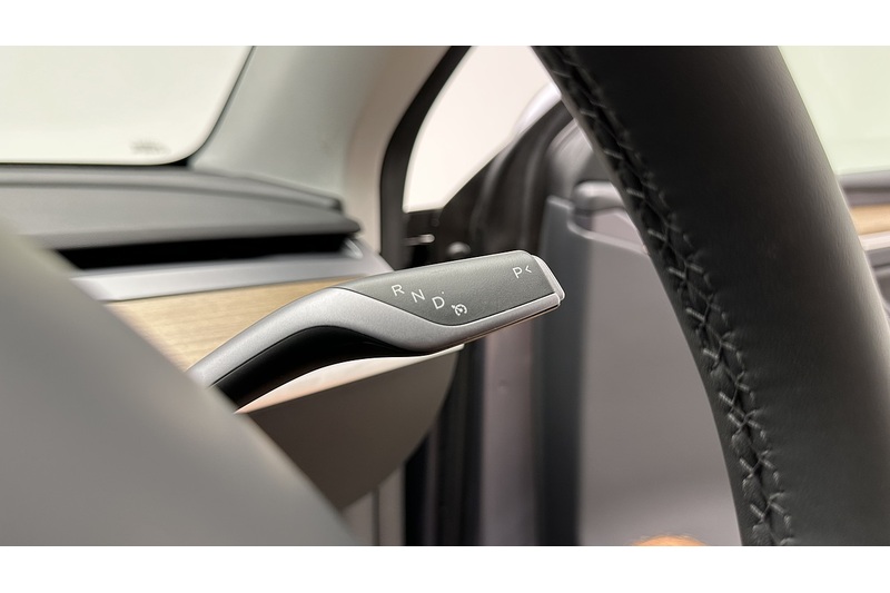 Tesla Model Y Performance - U4346
