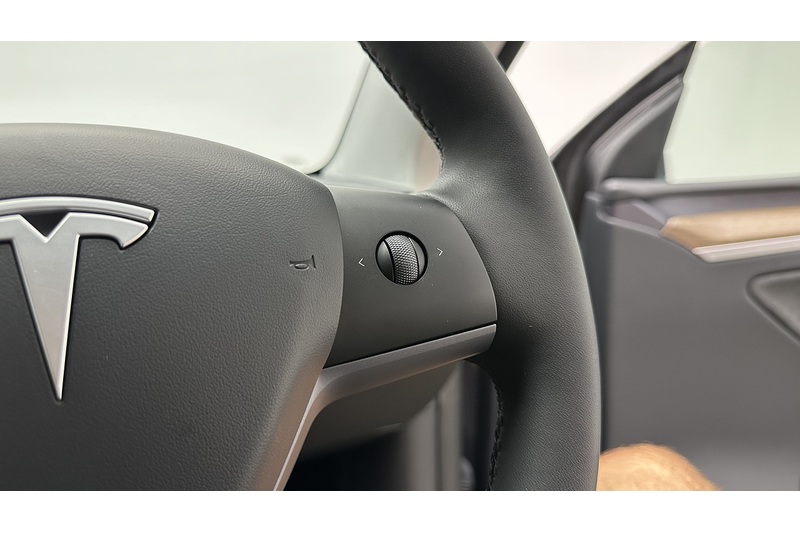 Tesla Model Y Performance - U4346