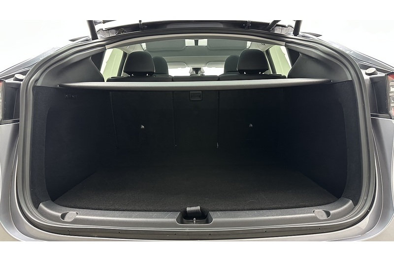 Tesla Model Y Performance - U4346