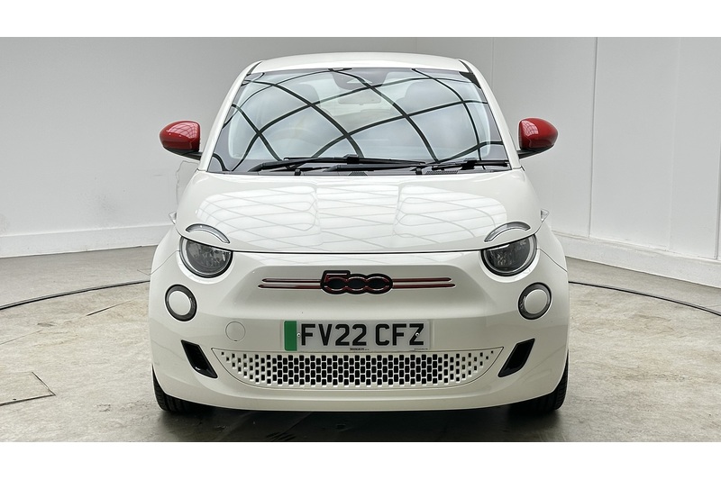 Fiat 500e RED - U4354
