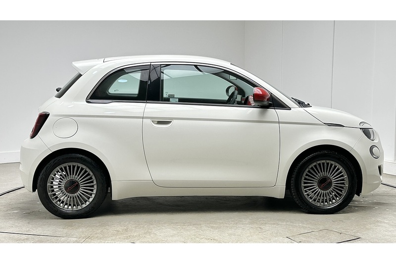 Fiat 500e RED - U4354
