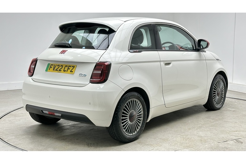 Fiat 500e RED - U4354