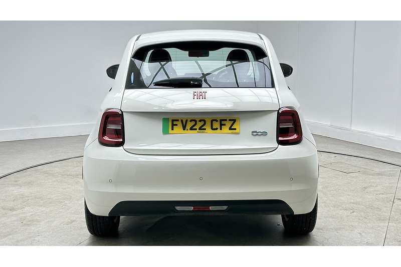 Fiat 500e RED - U4354