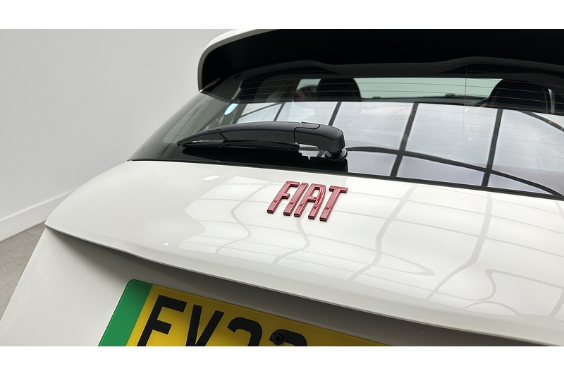 Fiat 500e RED - U4354