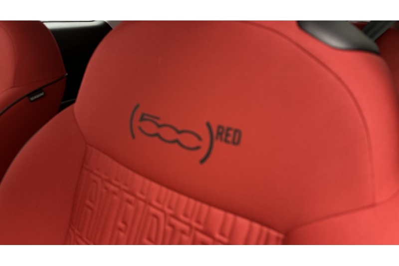 Fiat 500e RED - U4354