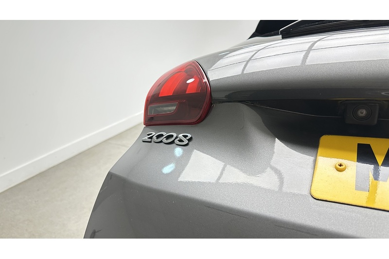 Peugeot 2008 PureTech GT Line - U4379