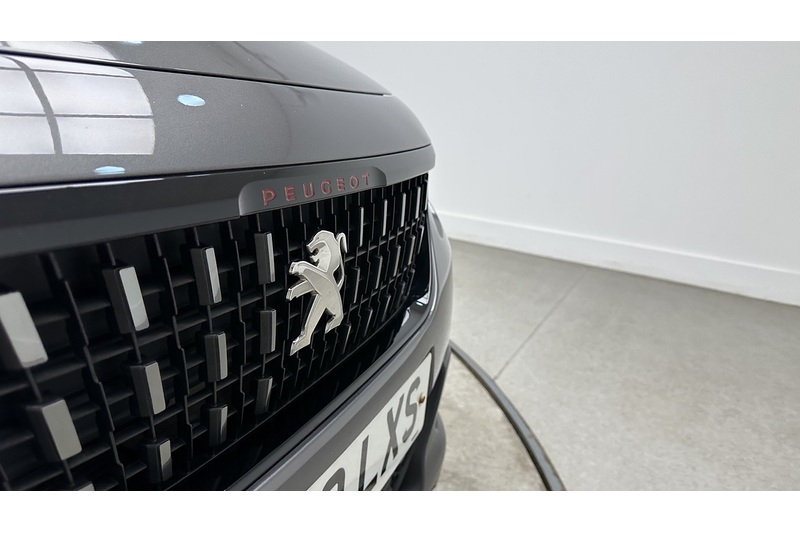 Peugeot 2008 PureTech GT Line - U4379