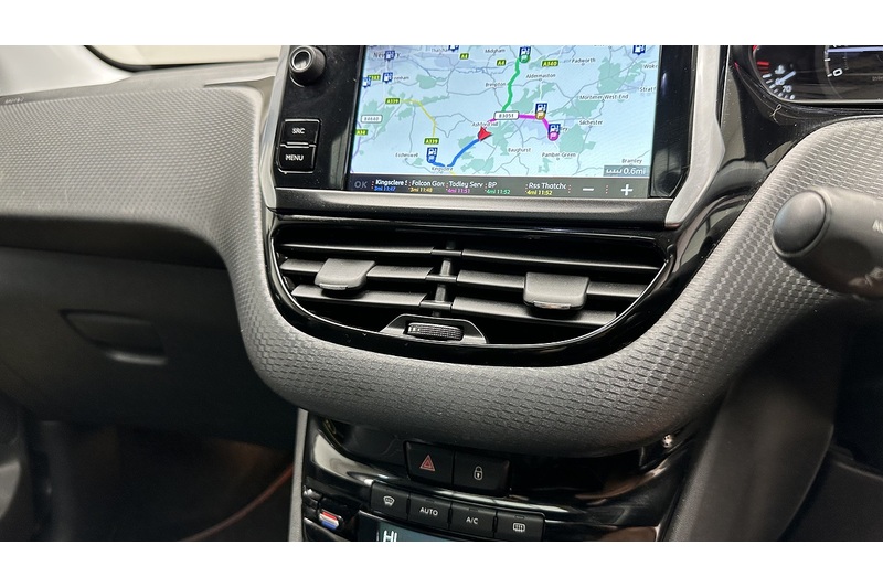 Peugeot 2008 PureTech GT Line - U4379