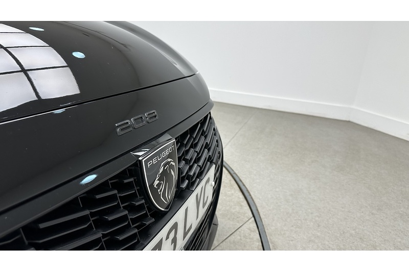 Peugeot 208 PureTech Allure - U4394
