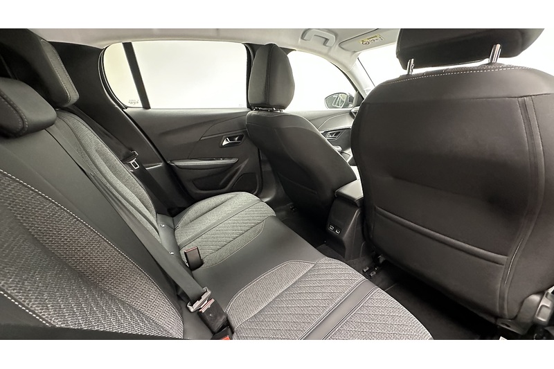 Peugeot 208 PureTech Allure - U4394