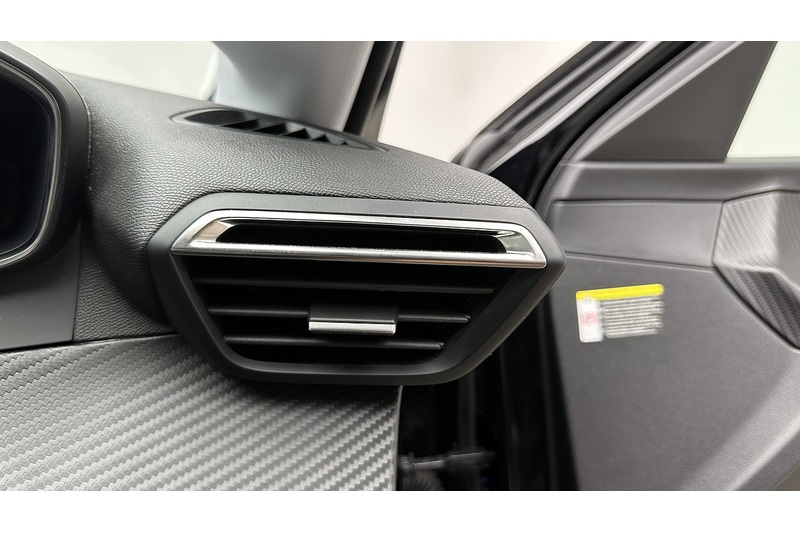 Peugeot 208 PureTech Allure - U4394