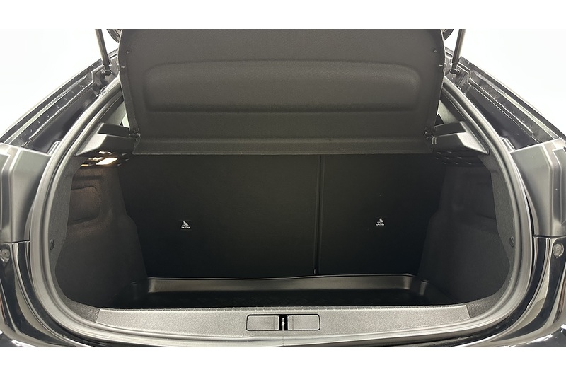 Peugeot 208 PureTech Allure - U4394