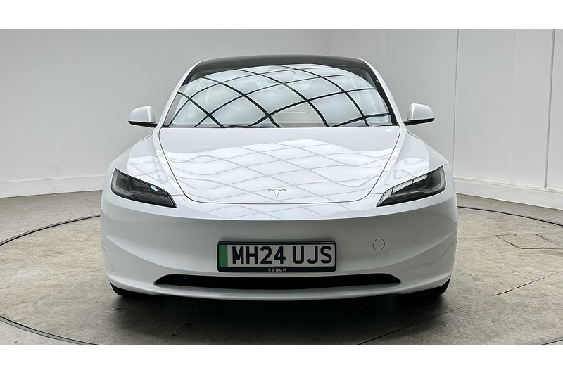 Tesla Model 3  - U4396